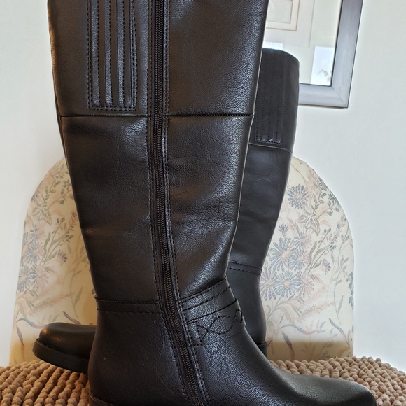 PLANET by EARTH 👢 - Picture 8 of 10